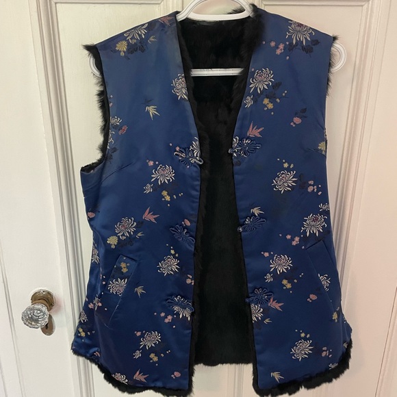 Real fur black vest with brocade - Picture 5 of 9